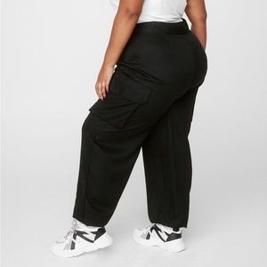 NWT Pocket Detail Cargo Pants
